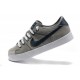 chaussures de basket Nike Sweet Legacy gris noir