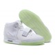 nike air yeezy 2 glow in the dark blanc