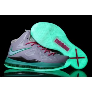 chaussure lebron james X loup gris vert glow in the dark