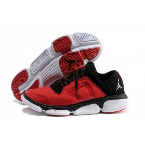 les jordan RCVR 2 gym rouge noir