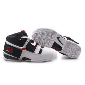 zoom lebron Soldier noir blanc rouge