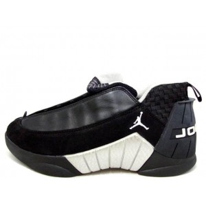 Basket Jordan 15 retro low noires blanc metallic argnet