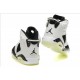 baskets sport nike air jordan vi oreo blanc noir glow in the dark