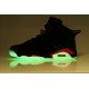 jordan glow dark noir rouge pour femme