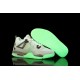 chaussure air jordan 4 blanc grise glow